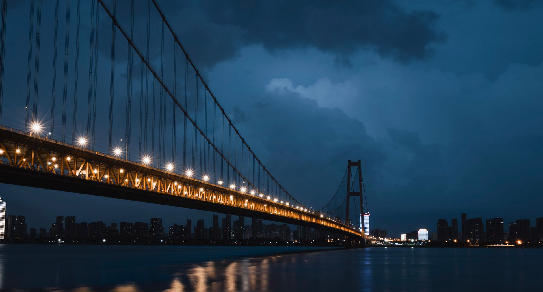 crypto bridge — Foto: Cencial _ (Pexels)